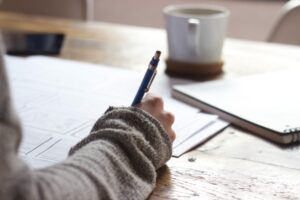 Read more about the article PTE Academic or IELTS – What to Choose and Why?